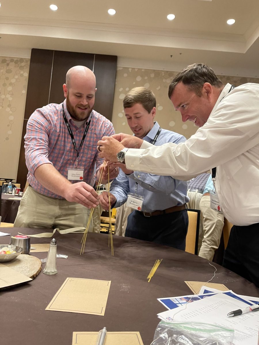 Brown & Root; Root Leaders Announce Strengthened Safety and Giving Goals at Annual Summit; A few members of staff at the annual summit.